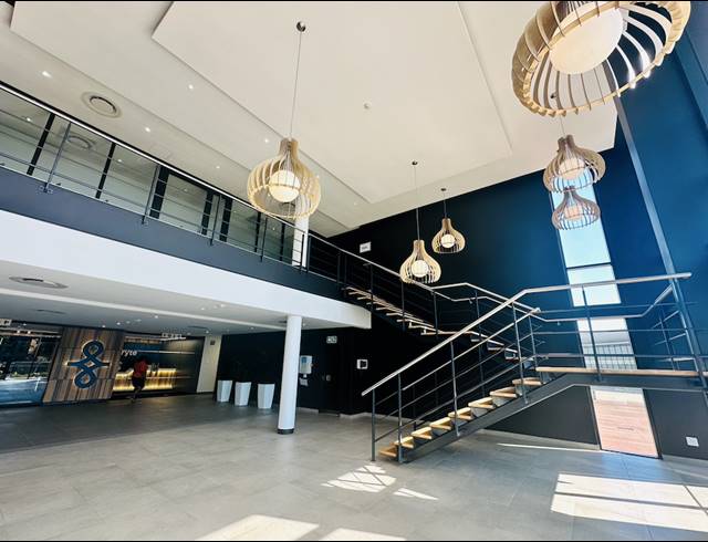 1,679M² OFFICE TO LET IN SOMERSET PARK
